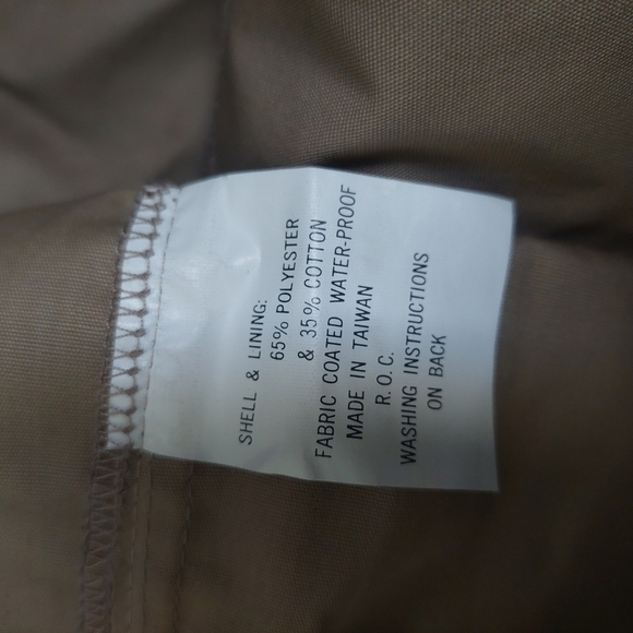 River Run Vintage Tan Fishing Vest Outdoor Gear Men Size Small Waterproof Zip‎ - Picture 8 of 13